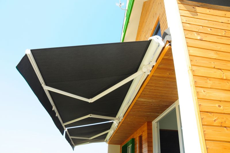 Retractable Awning Replacement in Santa Rosa, CA