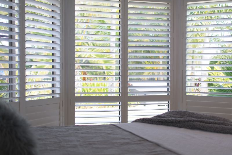 Shutter Reattachment in Kansas City, KS